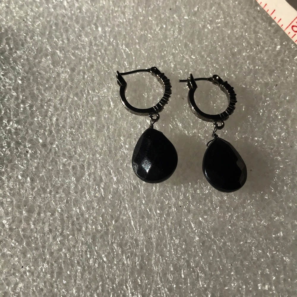 LC black metal earring